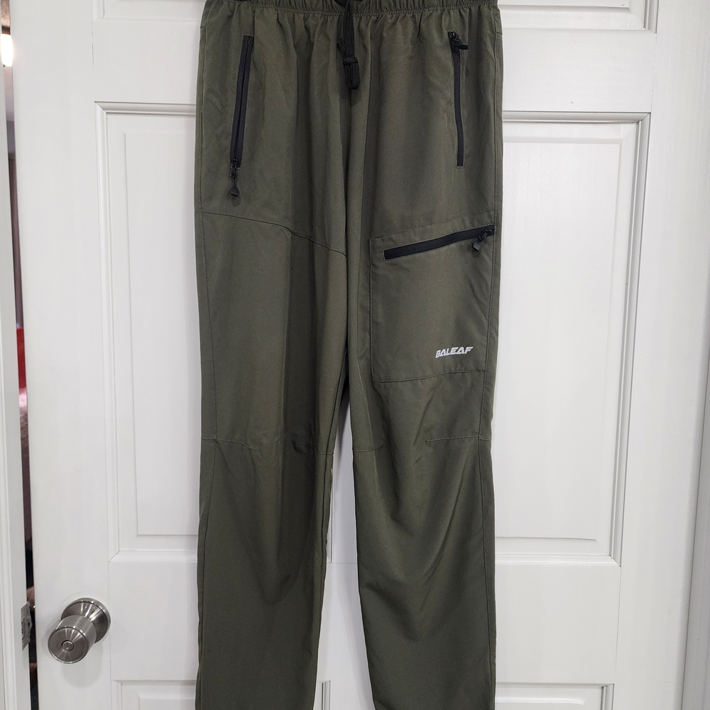 baleaf Olive Green Lightweight Cargo Joggers - Picture 3 of 13